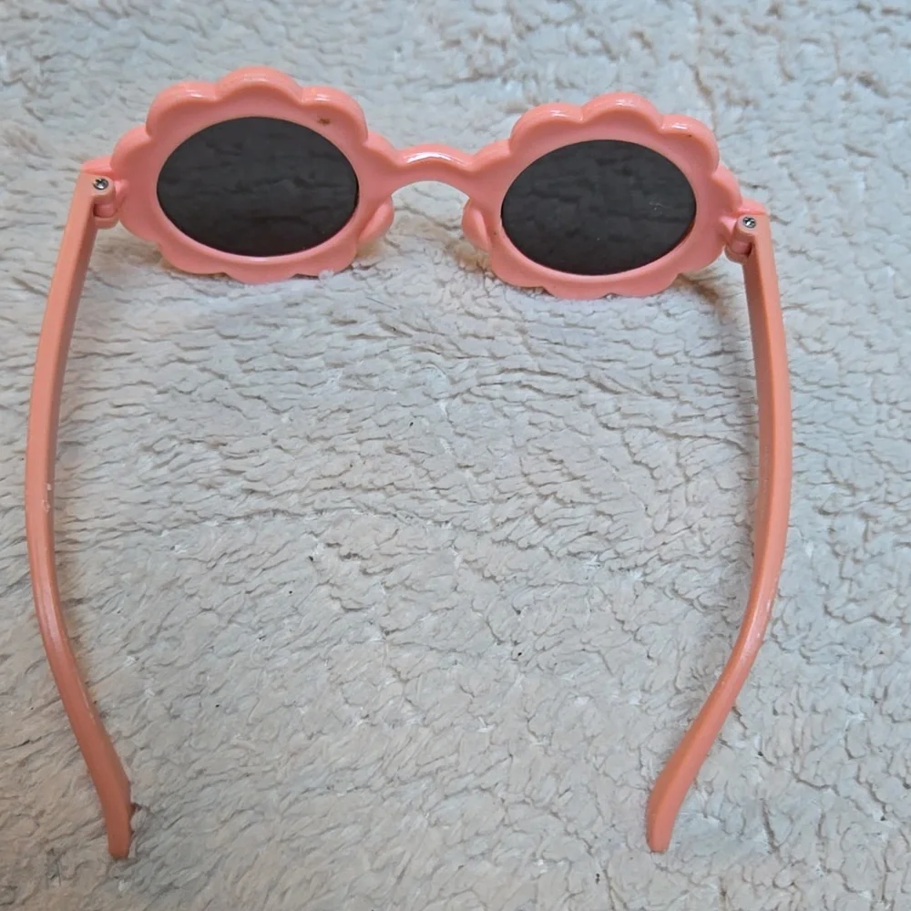 🌸 Pink Flower-Shaped Baby Sunglasses